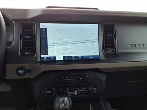 Used 2024 Ford Bronco Wildtrak image 14