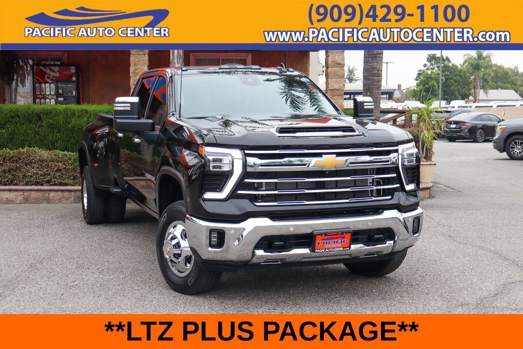 Used 2024 Chevrolet Silverado 3500 LTZ w/ LTZ Plus Package AWD/4WD image 1