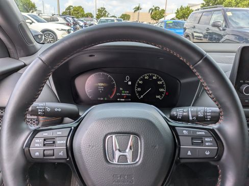 Used 2025 Honda HR-V Sport image 25