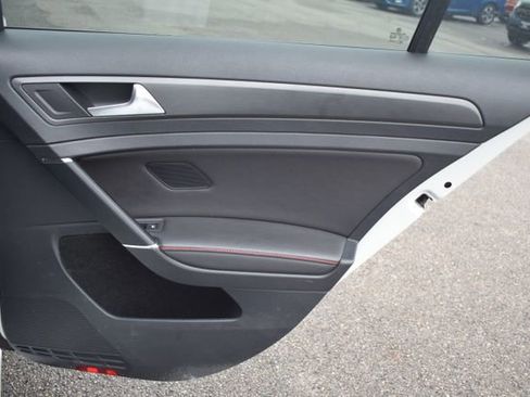 Used 2018 Volkswagen GTI SE w/ SE Leather Package FWD image 40