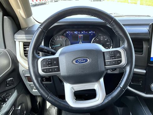 Used 2023 Ford Expedition XLT AWD/4WD image 11