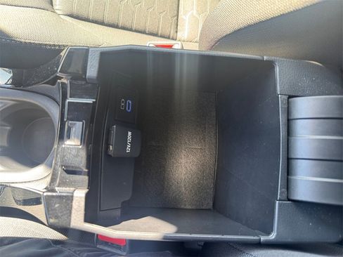 Used 2022 Toyota Corolla SE w/ SE Preferred Package image 27