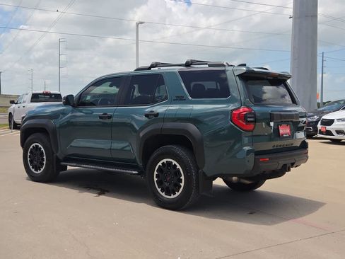 Used 2025 Toyota 4Runner TRD Off-Road Premium AWD/4WD image 12