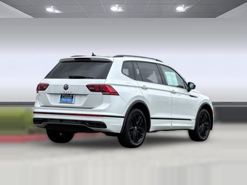 Used 2022 Volkswagen Tiguan SE R-Line FWD image 9