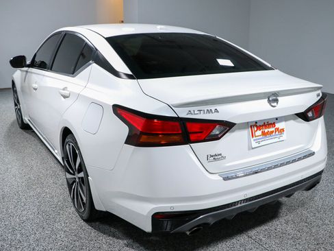 Used 2021 Nissan Altima 2.5 SR FWD image 9