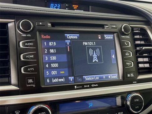 Used 2017 Toyota Highlander Limited image 15