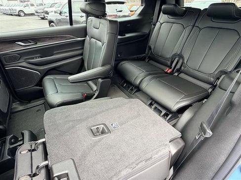 New 2026 Jeep Grand Cherokee L Limited w/ Limited Altitude Package image 5