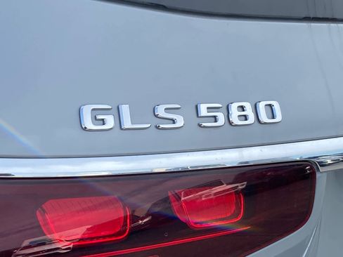 New 2025 Mercedes-Benz GLS 580 4MATIC image 6
