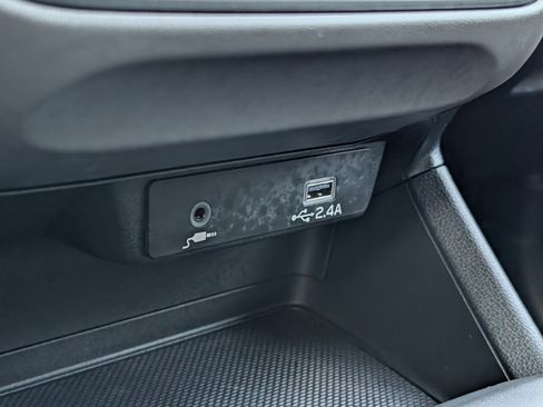 Certified 2025 Subaru Crosstrek 2.0i image 32