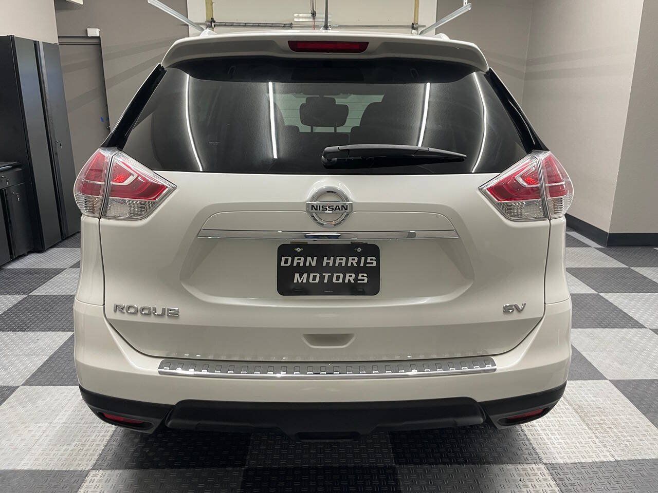 Used 2015 Nissan Rogue SV FWD image 9