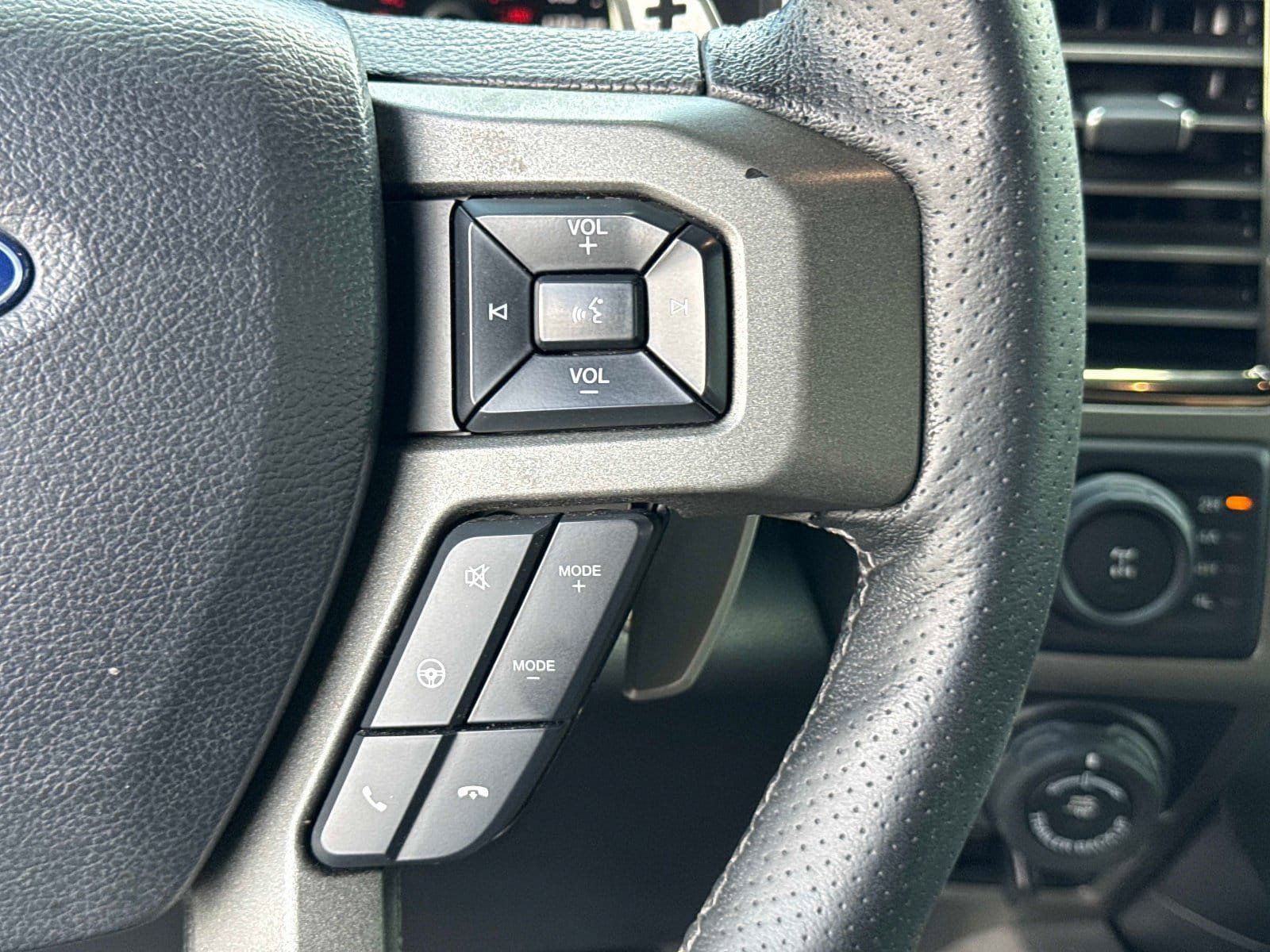 Used 2019 Ford F150 Raptor w/ Equipment Group 802A Luxury AWD/4WD image 29