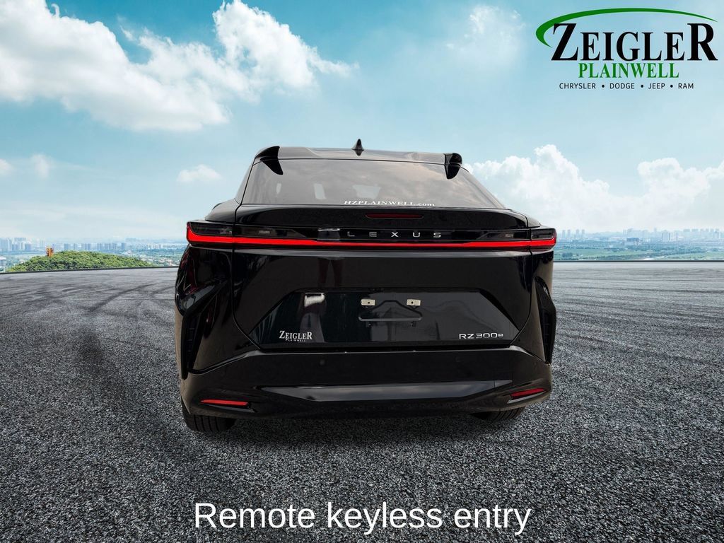 Used 2025 Lexus RZ 300e w/ Accessory Package (2T) FWD image 4