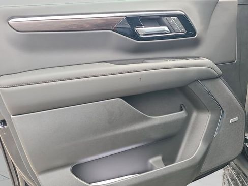 New 2026 Chevrolet Suburban LT w/ Comfort Package RWD image 16