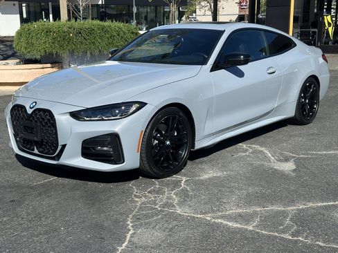 Used 2022 BMW 430i Coupe w/ M Sport Package image 3