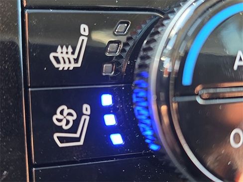 Used 2025 Nissan Pathfinder Platinum w/ Cargo Package image 33