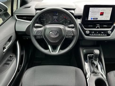 Used 2025 Toyota Corolla SE FWD image 17