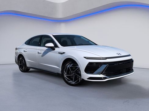 New 2026 Hyundai Sonata SEL FWD image 1