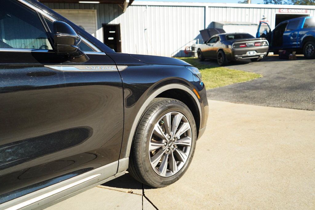Used 2022 Lincoln Corsair Reserve w/ Elements Package FWD image 18