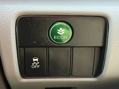 Used 2016 Honda Accord EX image 34