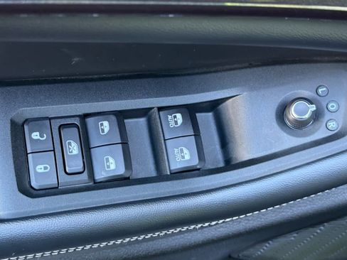 Used 2023 Jeep Grand Cherokee Laredo w/ Luxury Tech Group I AWD/4WD image 15