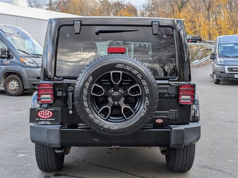 Certified 2018 Jeep Wrangler Unlimited Altitude image 4