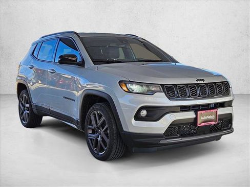 New 2026 Jeep Compass Latitude image 7