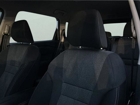 Certified 2025 Nissan Rogue SV image 15