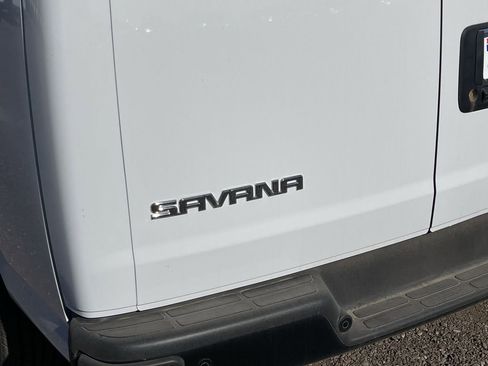 New 2025 GMC Savana 2500 Extended w/ Driver Convenience Package image 31