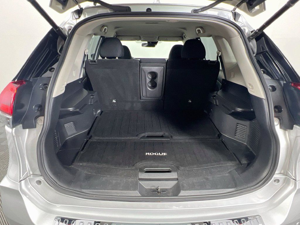Used 2019 Nissan Rogue SV w/ Premium Package AWD/4WD image 25