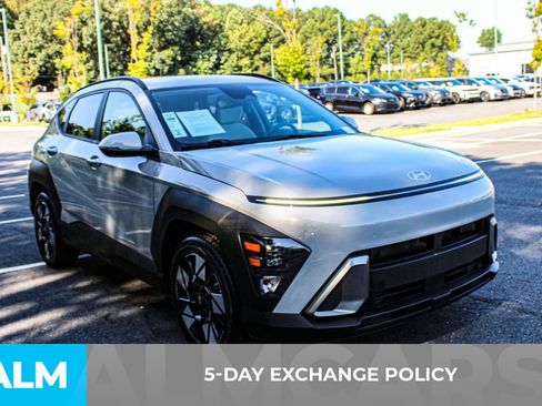 Used 2024 Hyundai Kona SEL FWD image 3