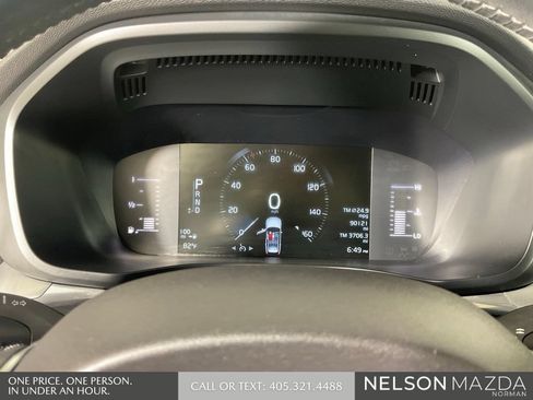 Used 2019 Volvo XC60 T5 Momentum w/ Premium Package FWD image 44