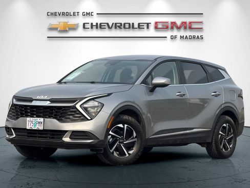 Used 2023 Kia Sportage LX AWD/4WD image 7