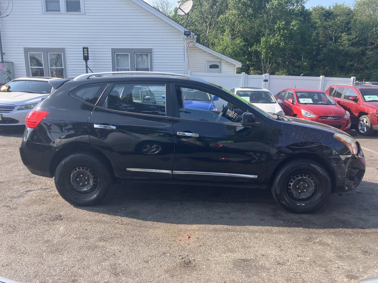 Used 2015 Nissan Rogue S w/ Convenience Package AWD/4WD image 6