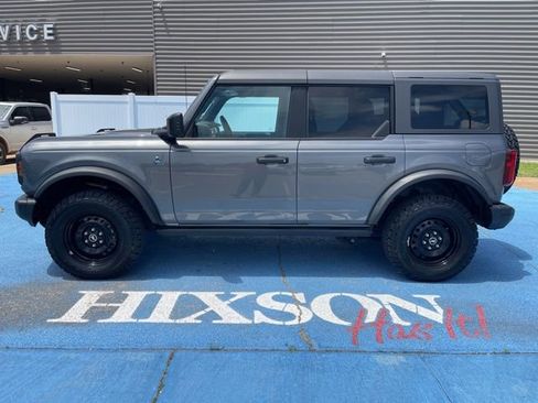 Certified 2022 Ford Bronco Black Diamond AWD/4WD image 2
