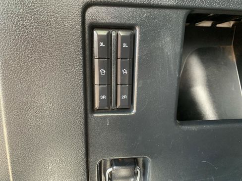 Used 2020 Ford Expedition XLT w/ Equipment Group 202A RWD image 21