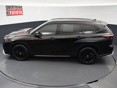 Used 2024 Toyota Highlander Limited AWD/4WD image 22