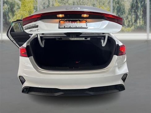 Used 2024 Kia Forte LXS image 12