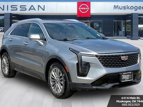Used 2024 Cadillac XT4 Premium Luxury FWD image 1
