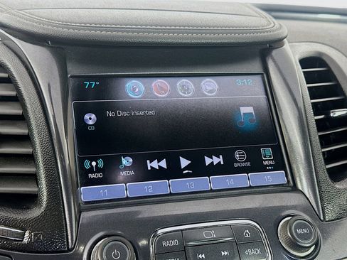 Used 2019 Chevrolet Impala Premier FWD image 15