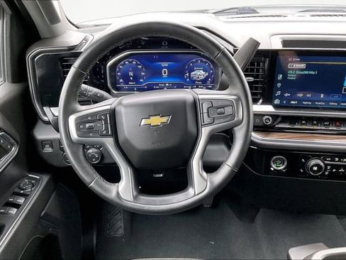 Used 2023 Chevrolet Silverado 1500 LT image 8