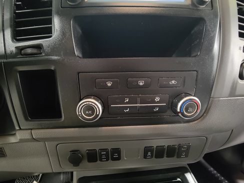 Used 2019 Nissan NV 3500 SV w/ Navigation Package RWD image 30