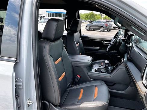 Used 2024 GMC Sierra 1500 AT4 w/ Technology Package AWD/4WD image 30