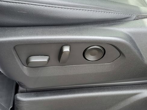 Used 2022 Chevrolet Tahoe LT w/ Luxury Package image 22