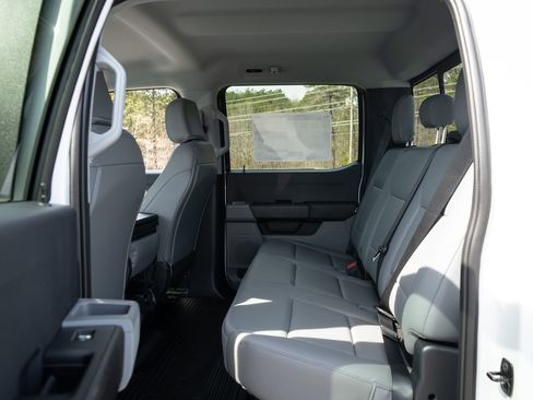 New 2026 Ford F250 XL w/ FX4 Off-Road Package AWD/4WD image 18