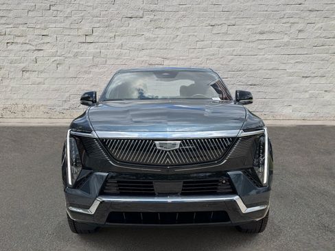 Used 2026 Cadillac Escalade IQ Luxury 2 AWD/4WD image 7