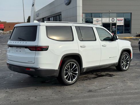 Used 2022 Jeep Wagoneer Series III w/ Premium Group I image 3