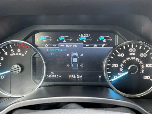 Used 2019 Ford F150 Lariat image 12