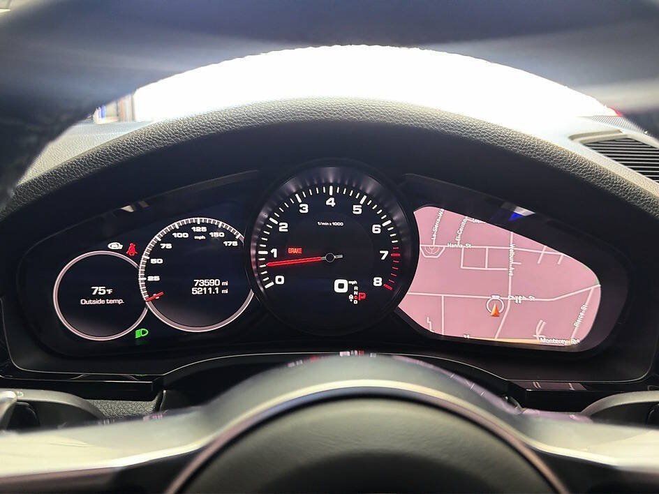 Used 2019 Porsche Cayenne AWD/4WD image 8