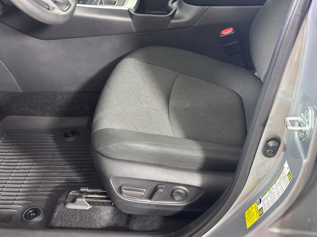 Used 2024 Toyota RAV4 XLE AWD/4WD image 10