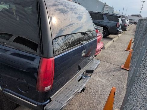 Used 1997 Chevrolet Tahoe LS image 6